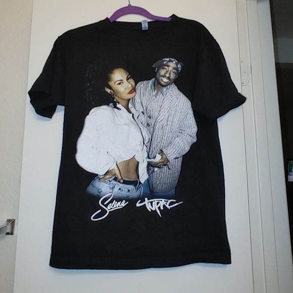 Tupac and Selena T shirt, sz Small, ( unisex so fits a little bigger )black - Picture 2 of 5